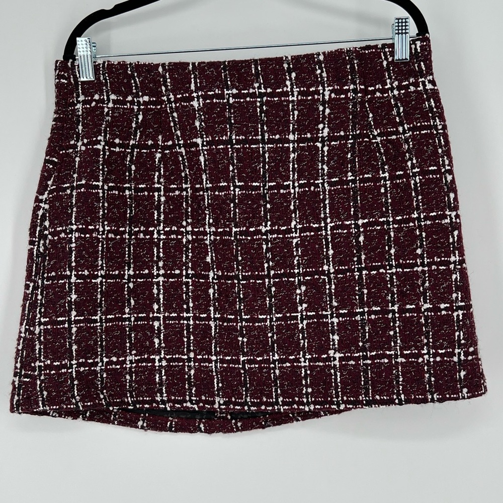 ARDENE MINI SKIRT,‎ BURGUNDY & WHITE TWEED, COMFORT WAISTBAND, BACK ZIPPER